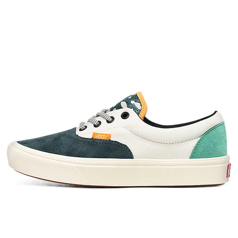 SEPATU SNEAKERS VANS BUGS COMFYCUSH ERA