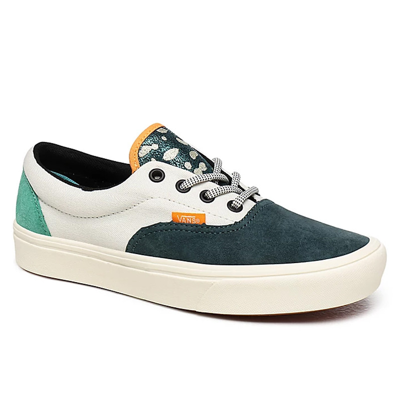 SEPATU SNEAKERS VANS BUGS COMFYCUSH ERA