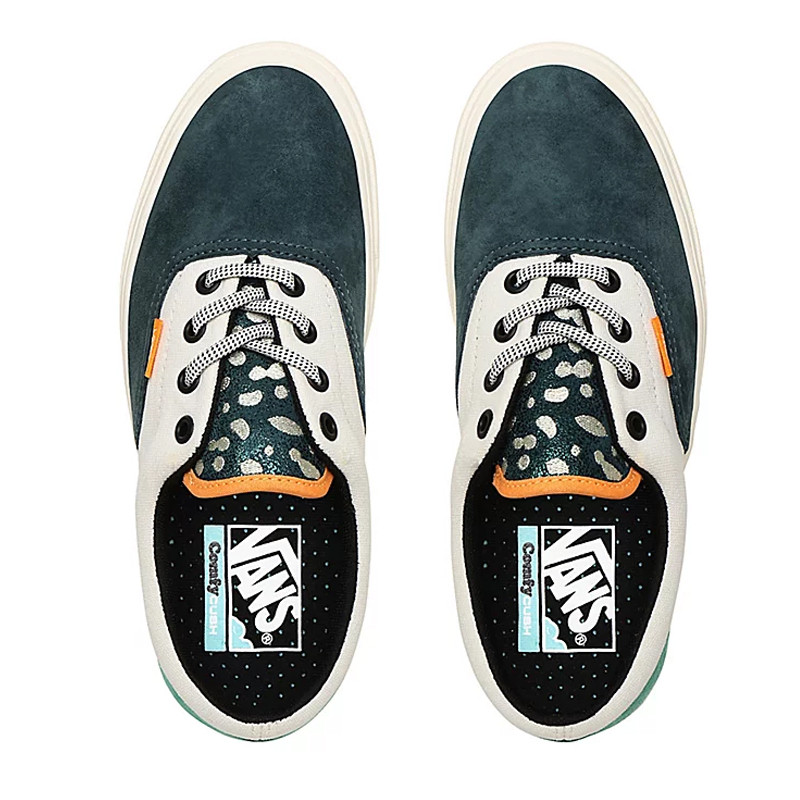 SEPATU SNEAKERS VANS BUGS COMFYCUSH ERA