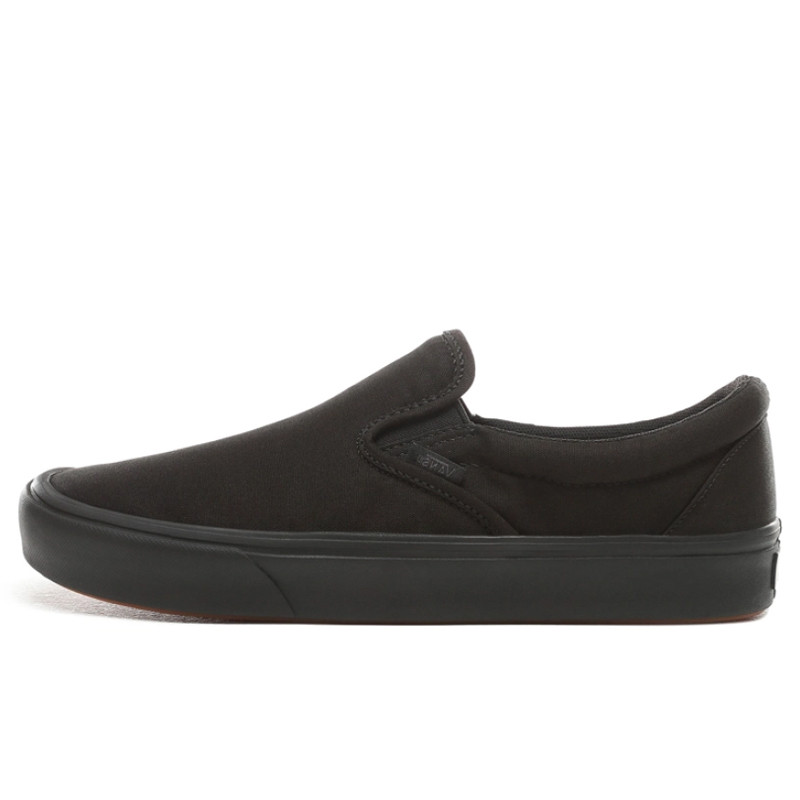 SEPATU SNEAKERS VANS Ua Comfycush Slip-On
