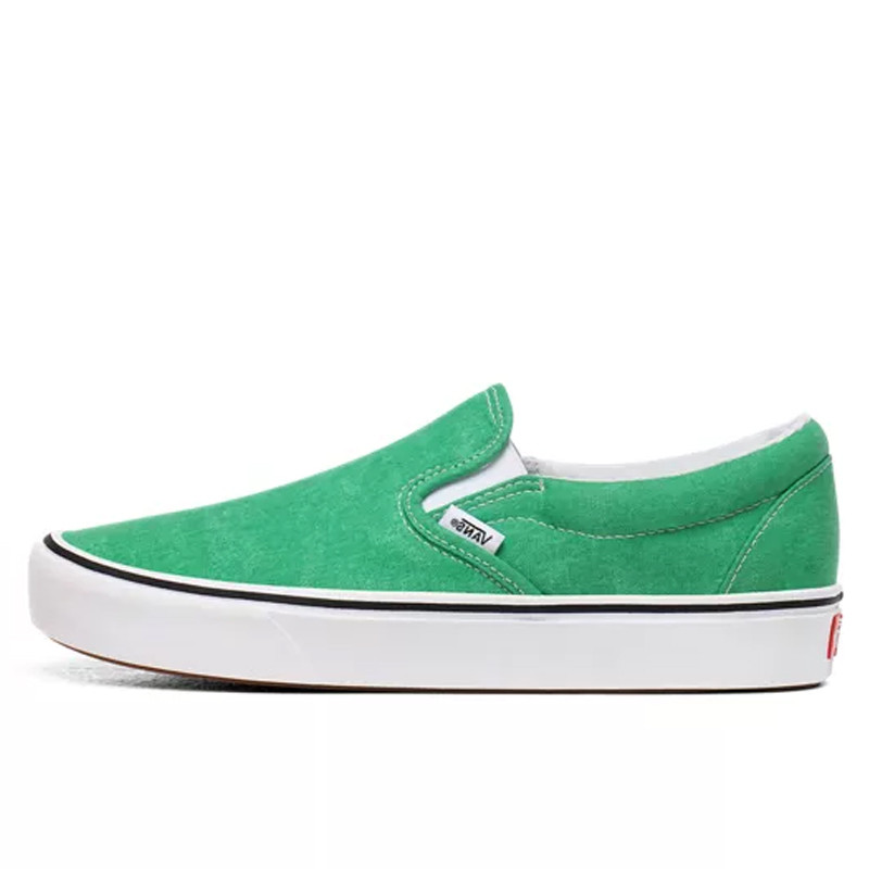 SEPATU SNEAKERS VANS Comfycush Slip-On