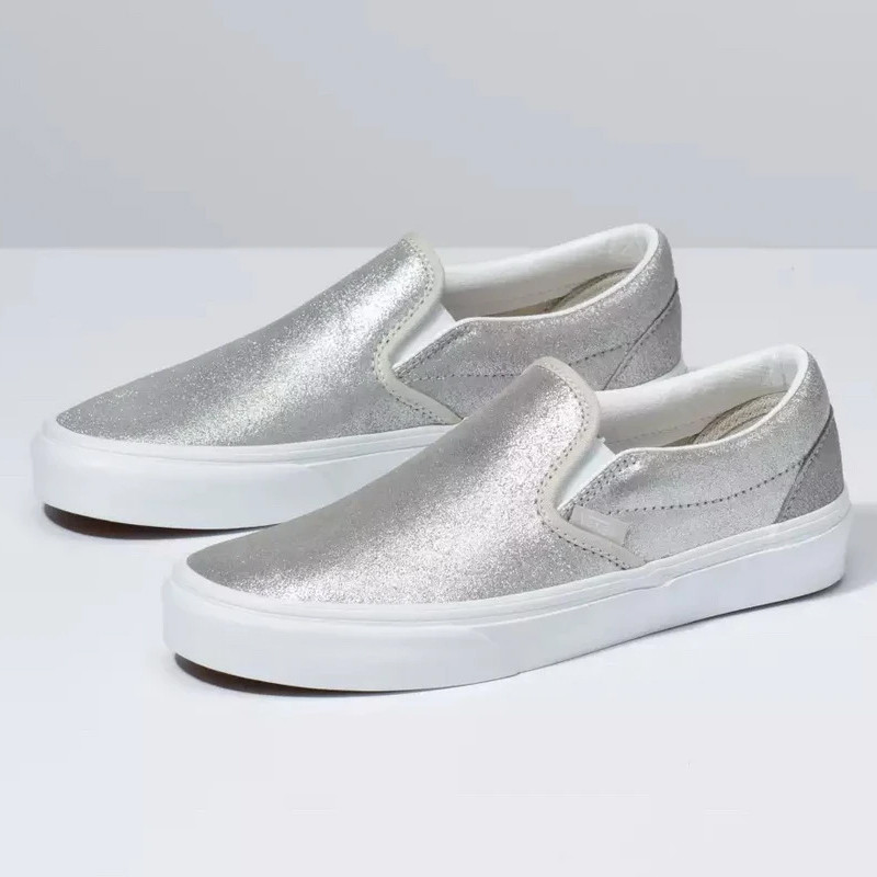 SEPATU SNEAKERS VANS Wmns Classic Slip On