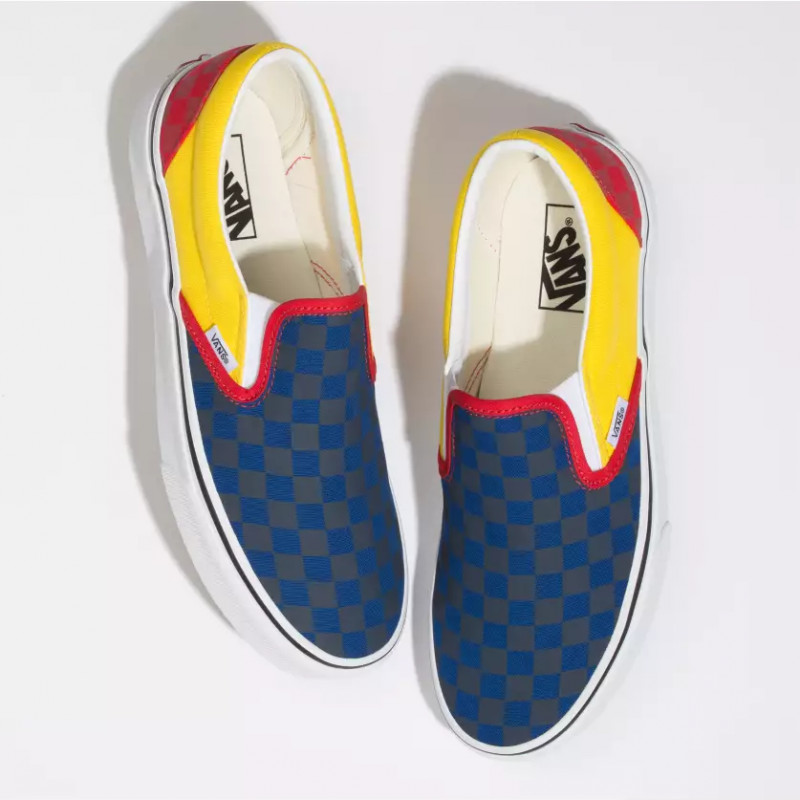 SEPATU SNEAKERS VANS Ua Classic Slip-On