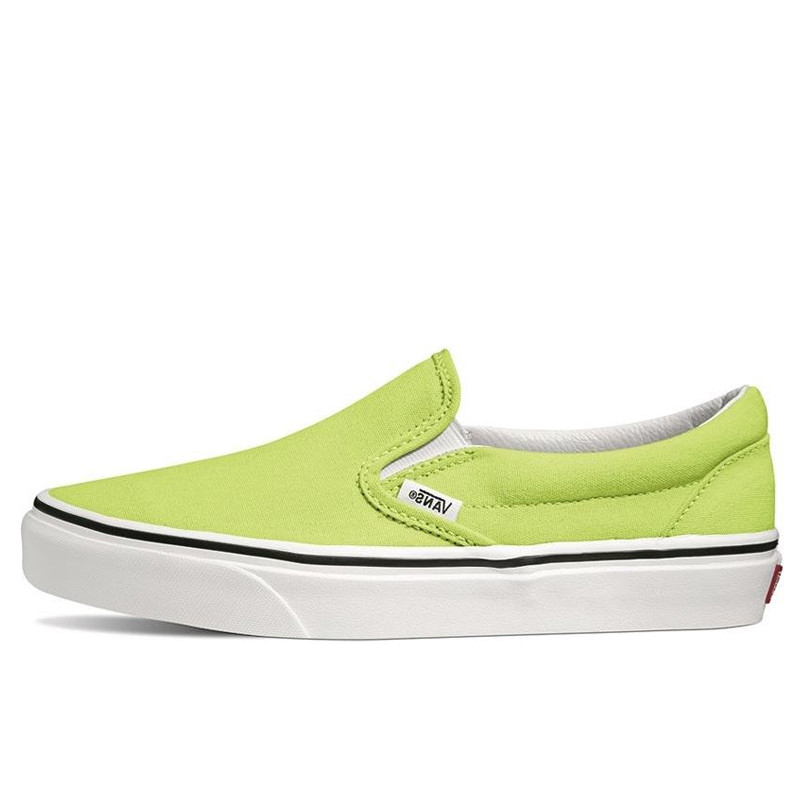 SEPATU SNEAKERS VANS Ua Classic Slip-On