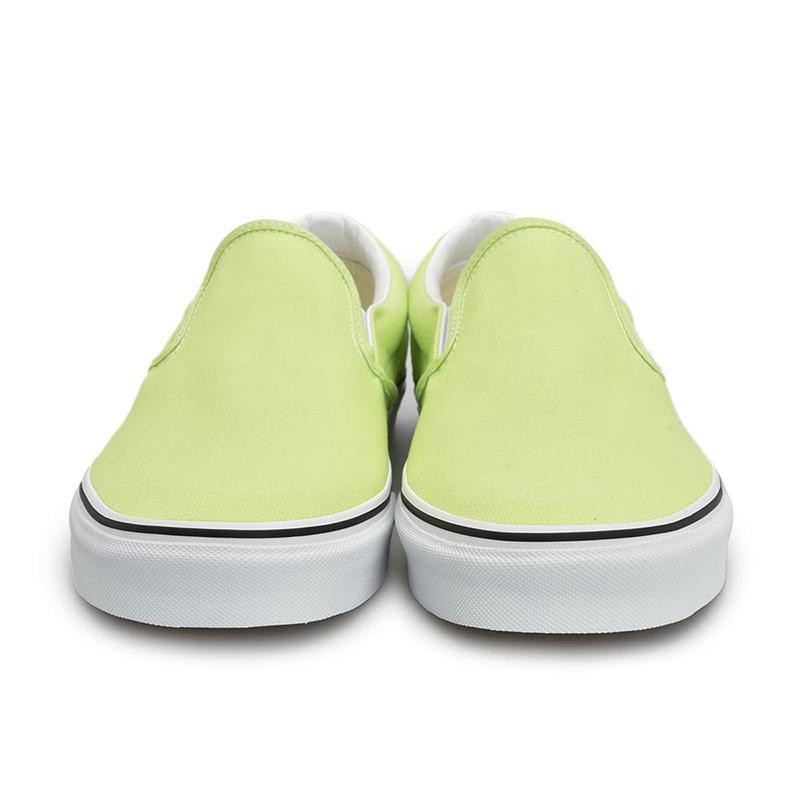 SEPATU SNEAKERS VANS Ua Classic Slip-On