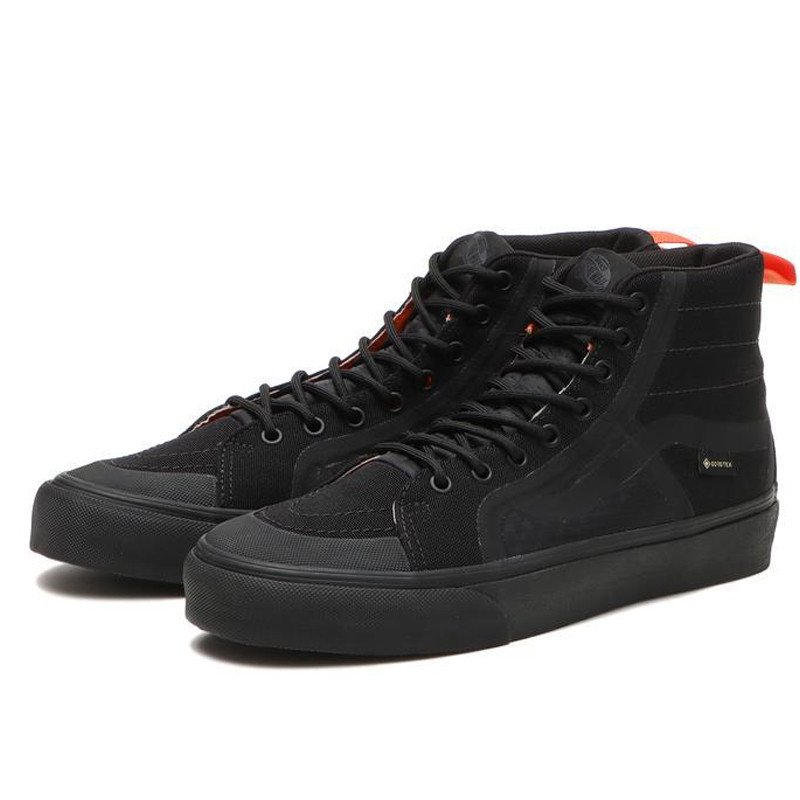 SEPATU SNEAKERS VANS X RÆBURN SK8-HI GORE-TEX VR3