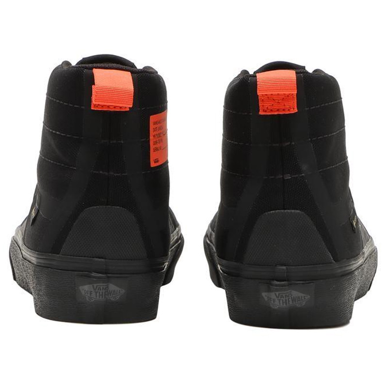 SEPATU SNEAKERS VANS X RÆBURN SK8-HI GORE-TEX VR3