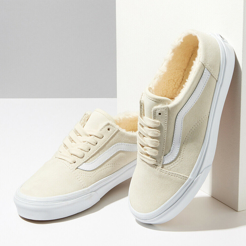 SEPATU SNEAKERS VANS Old Skool Mule Suede