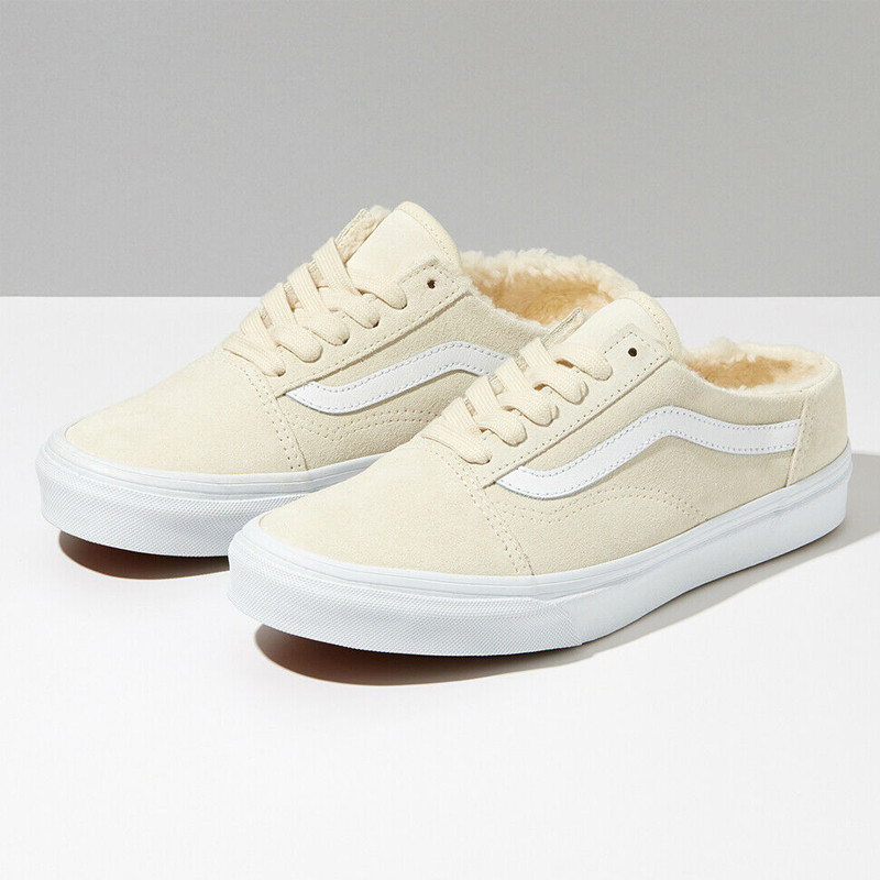 SEPATU SNEAKERS VANS Old Skool Mule Suede