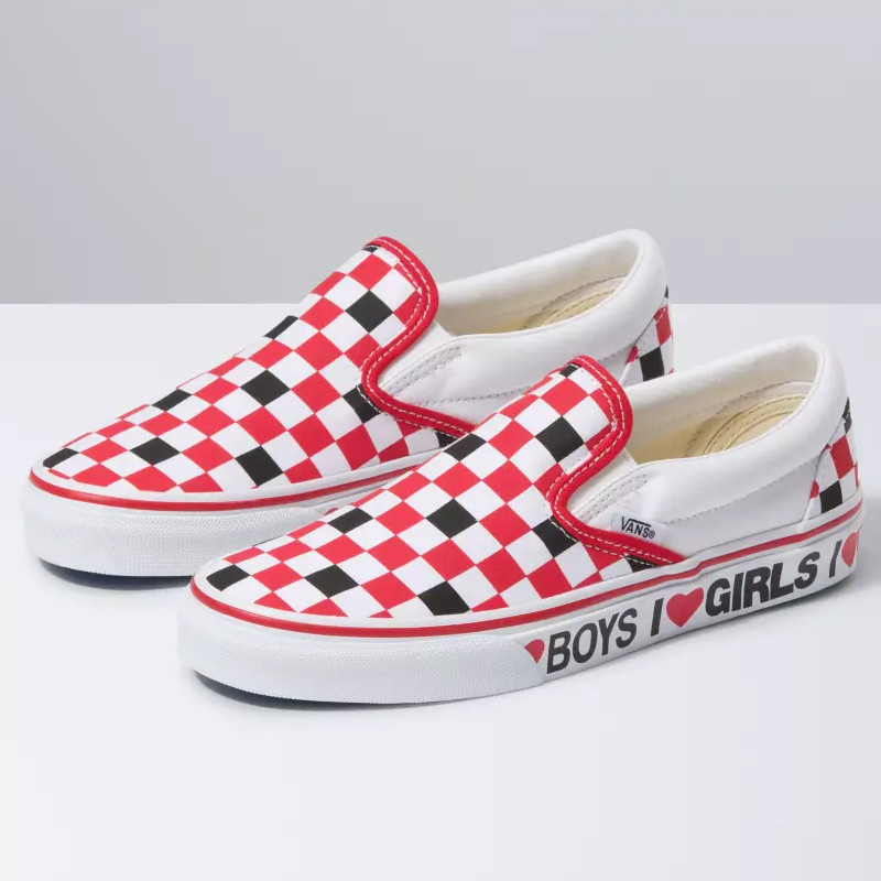 SEPATU SNEAKERS VANS UA Classic Slip-On I Heart