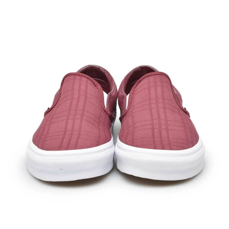 SEPATU SNEAKERS VANS Classic Slip-On