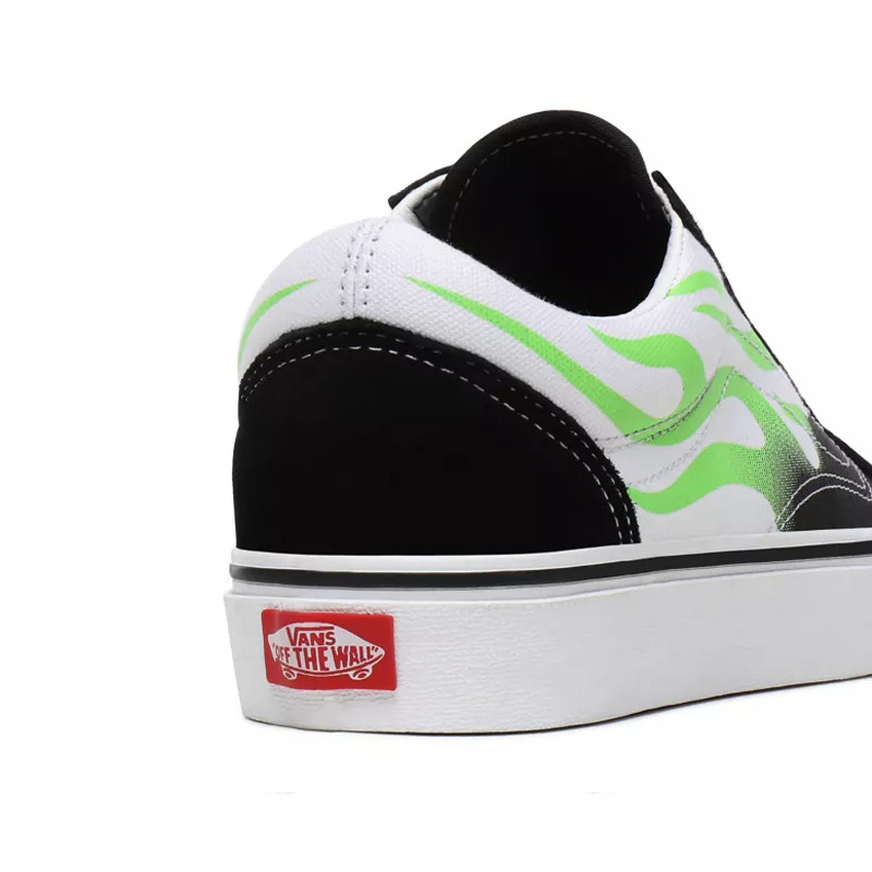 SEPATU SNEAKERS VANS Old Skool Flame