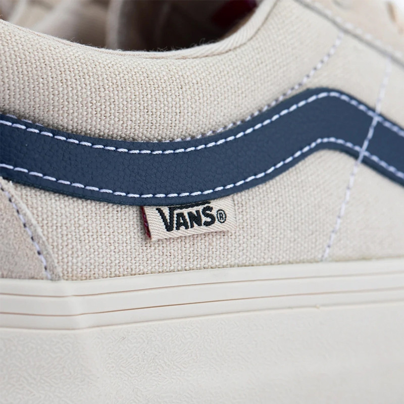 SEPATU SNEAKERS VANS Sk8-Low Pro