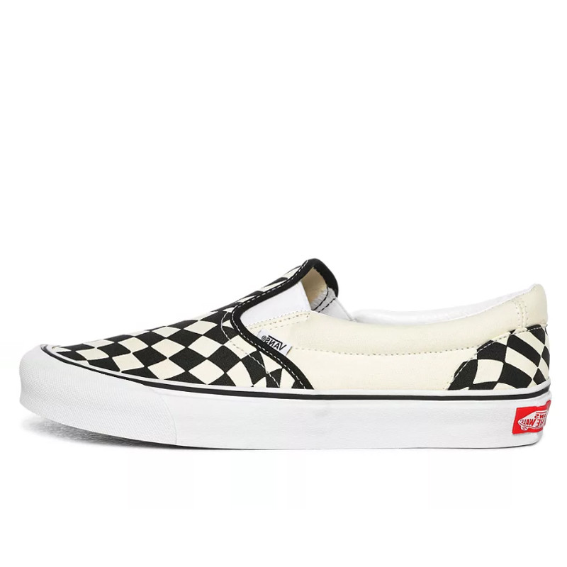 SEPATU SNEAKERS VANS CLASSIC SLIP-ON TWIST