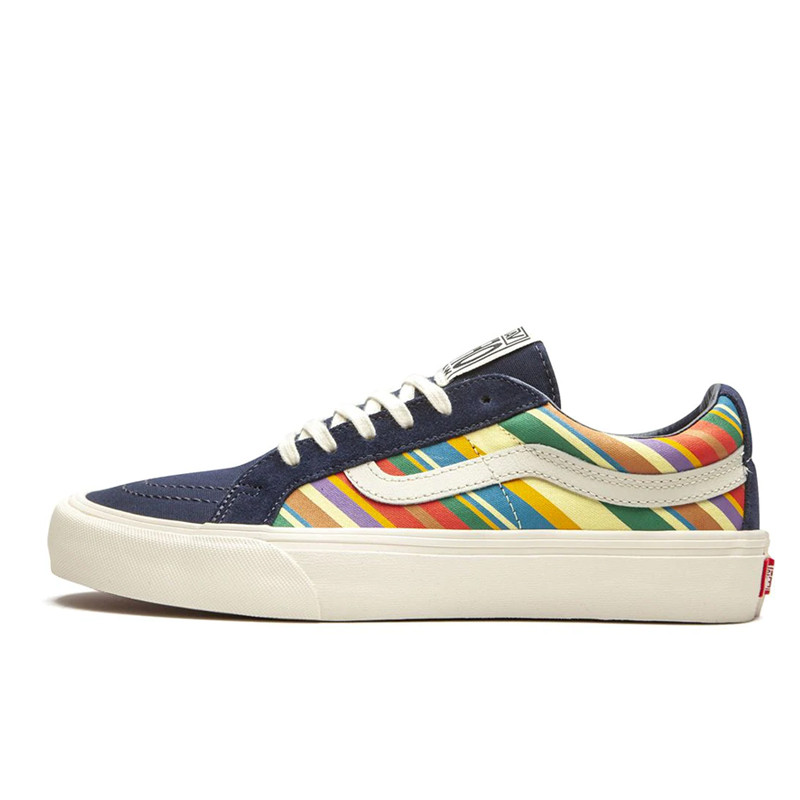 SEPATU SNEAKERS VANS Sk8 Low