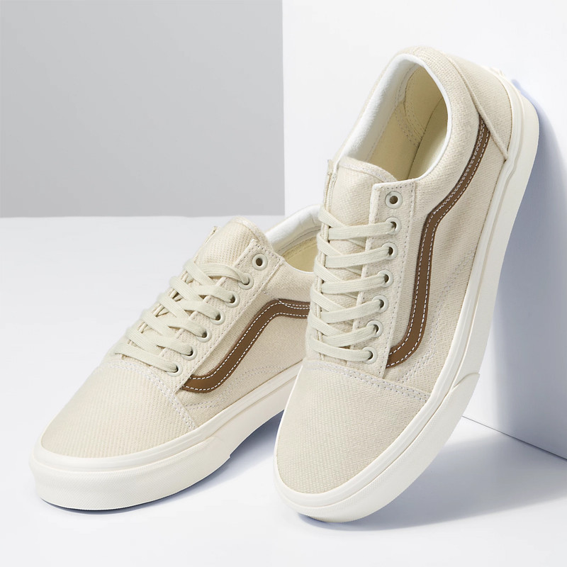SEPATU SNEAKERS VANS OLD SKOOL DESERT TWILL