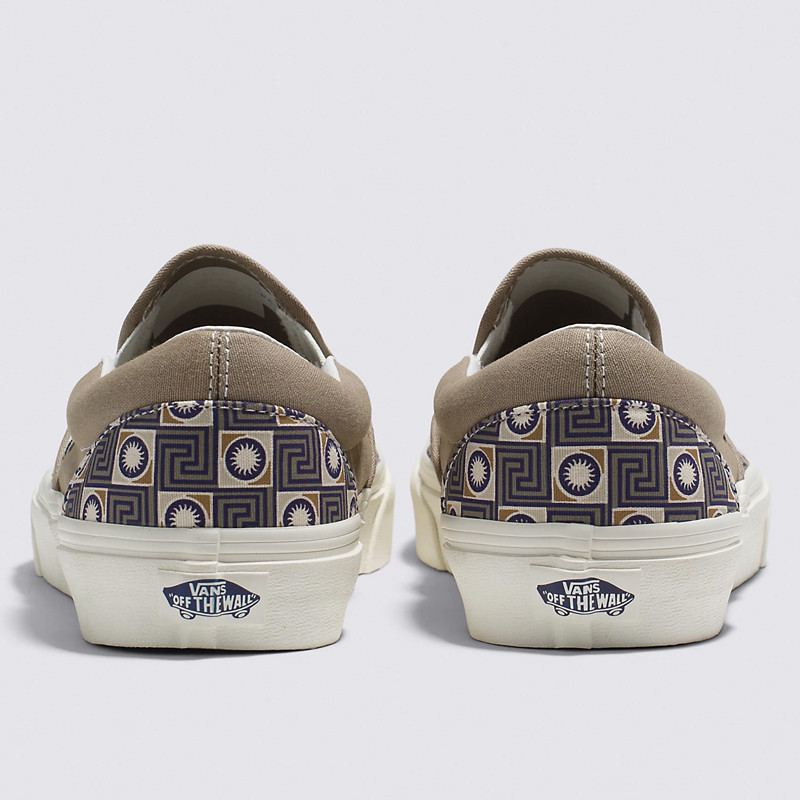 SEPATU SNEAKERS VANS GEO TREK CLASSIC Slip-On