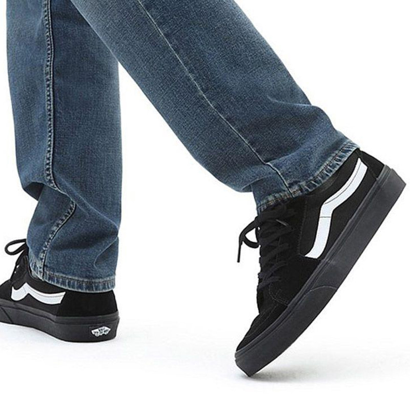 SEPATU SNEAKERS VANS SK8-LOW