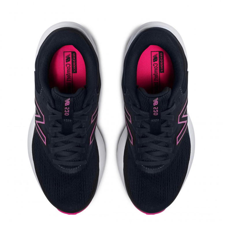 SEPATU LARI NEW BALANCE wmns 520 V7