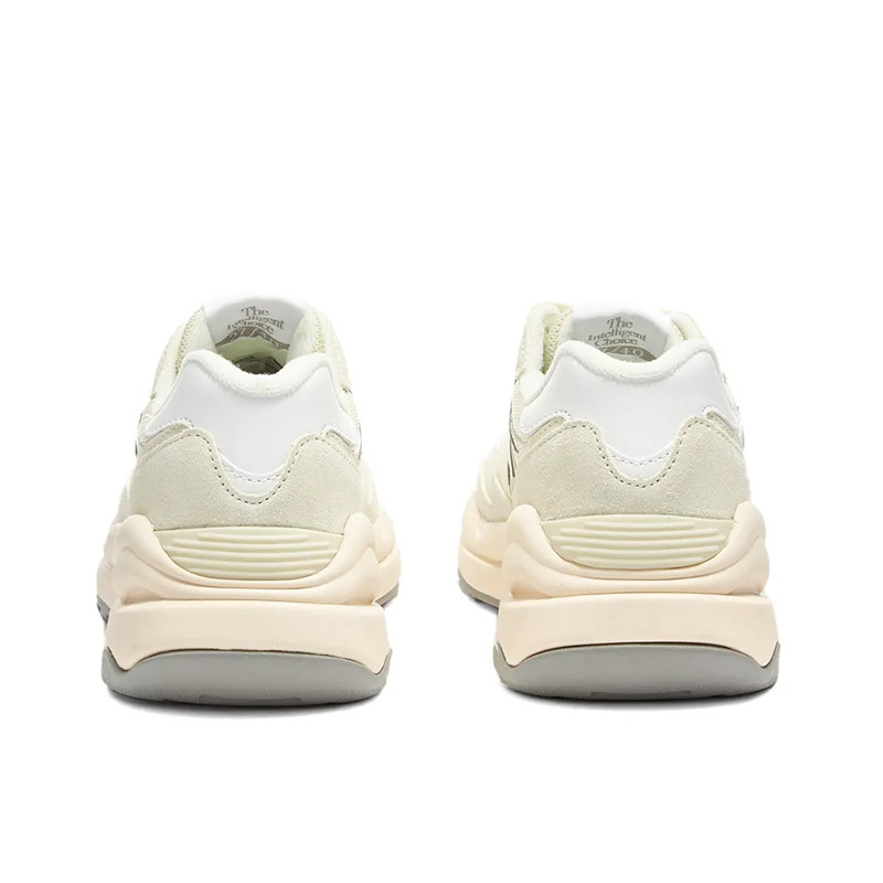 SEPATU SNEAKERS NEW BALANCE Wmns 5740