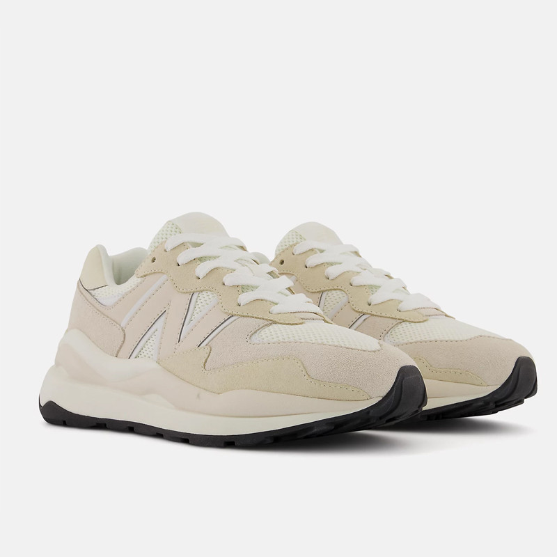 SEPATU SNEAKERS NEW BALANCE Wmns 5740