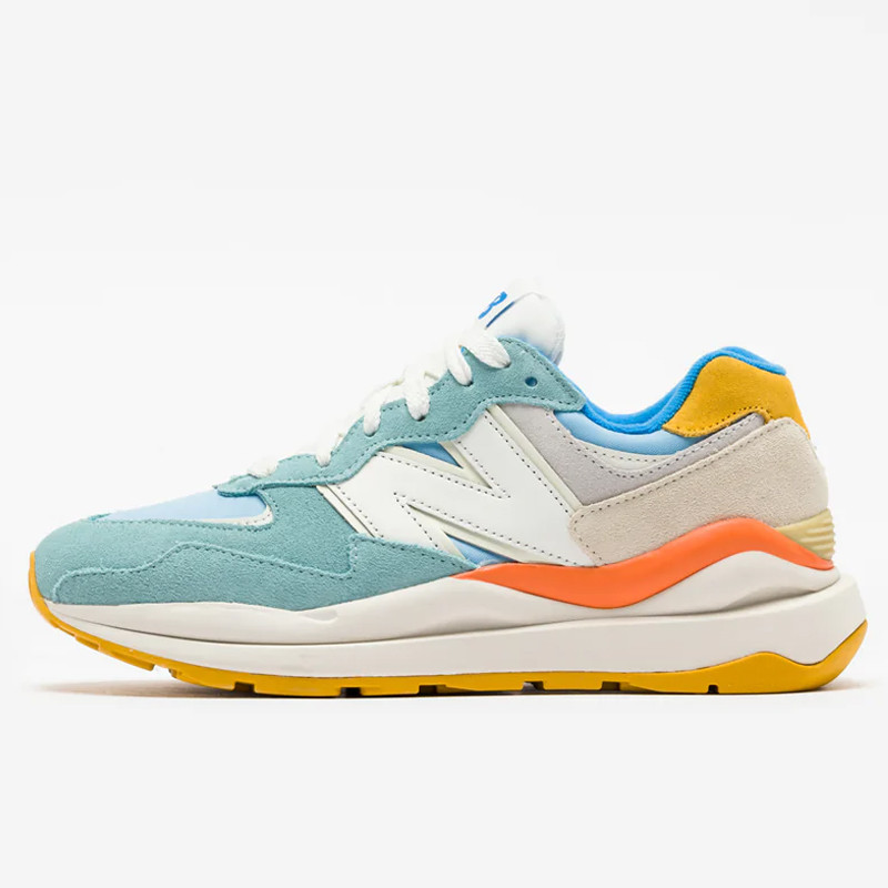 SEPATU SNEAKERS NEW BALANCE Wmns 5740