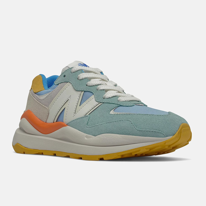 SEPATU SNEAKERS NEW BALANCE Wmns 5740