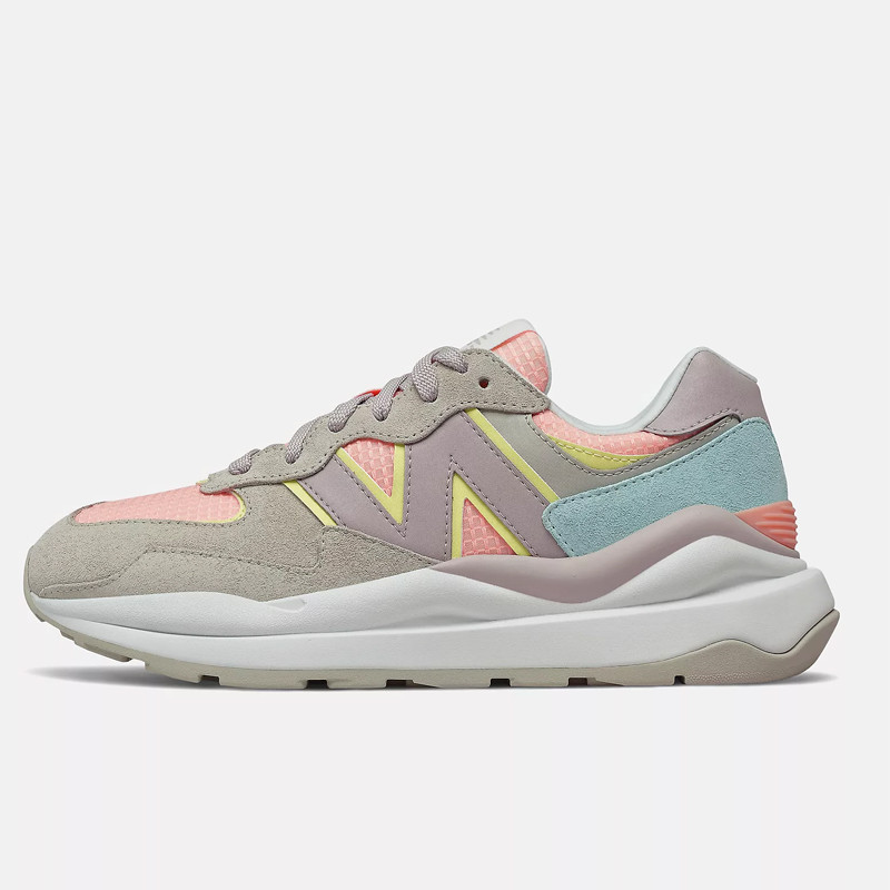 SEPATU SNEAKERS NEW BALANCE Wmns 5740