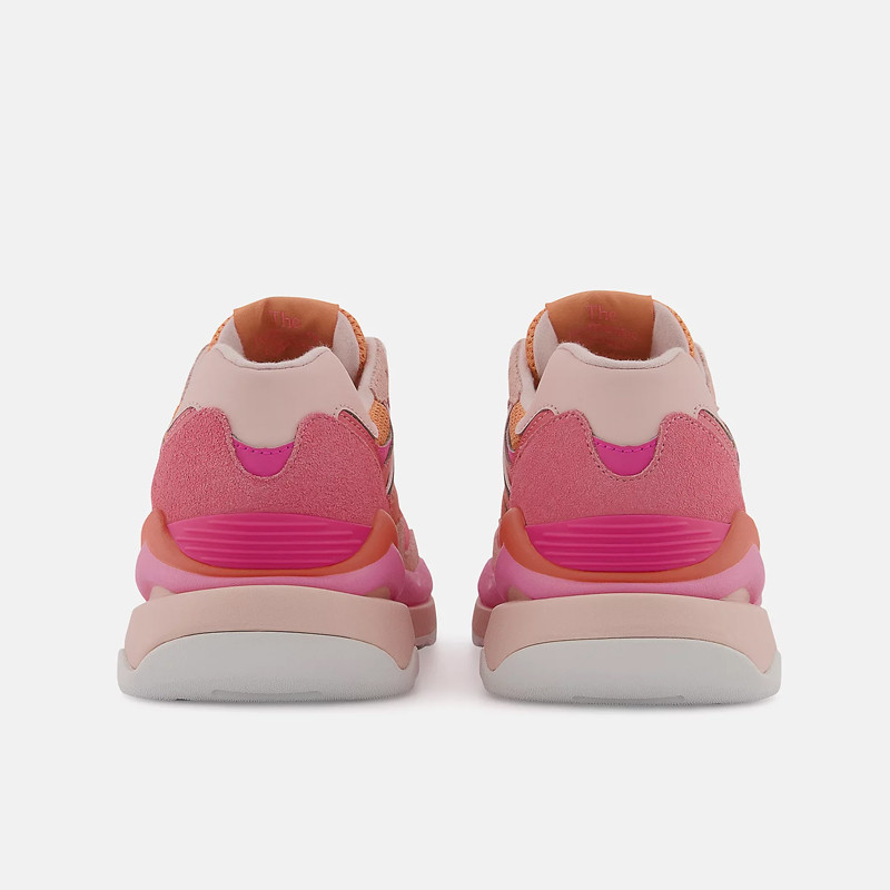 SEPATU SNEAKERS NEW BALANCE Wmns 5740