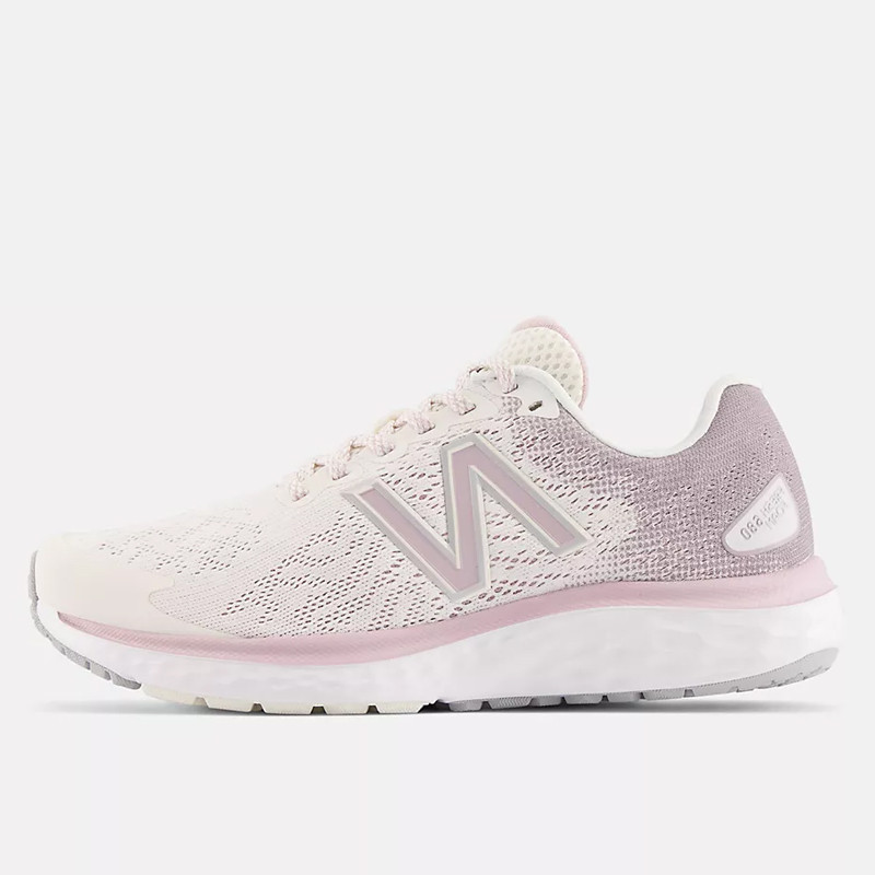 SEPATU LARI NEW BALANCE Wmns Fresh Foam 680 v7