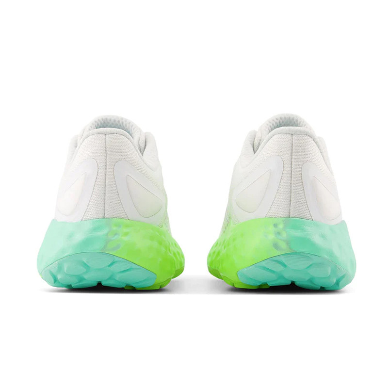 SEPATU LARI NEW BALANCE Wmns Fresh Foam Evoz v2