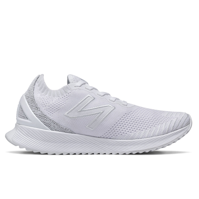 SEPATU LARI NEW BALANCE Wmns FuelCell Echo