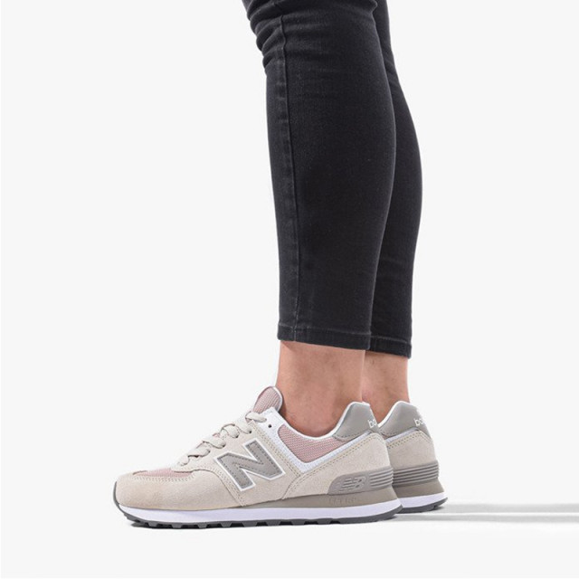 SEPATU SNEAKERS NEW BALANCE Wmns 574 Classic