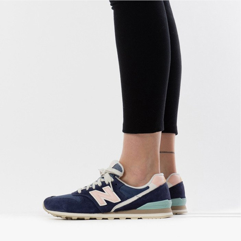 SEPATU SNEAKERS NEW BALANCE Wmns 996 V2 Classic Trainers