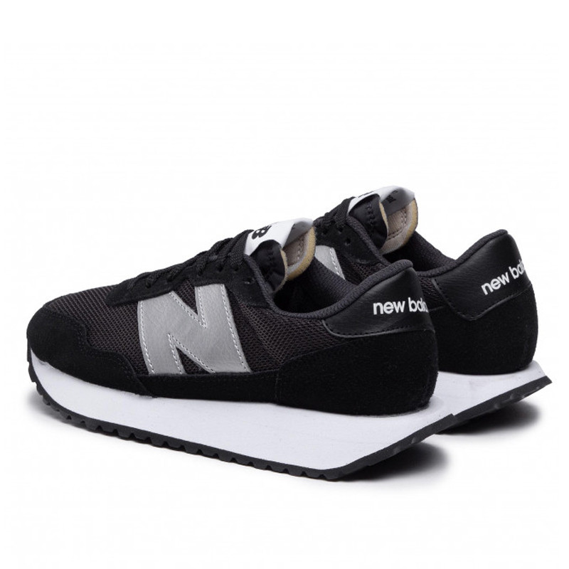 SEPATU SNEAKERS NEW BALANCE Wmns 237 Classic
