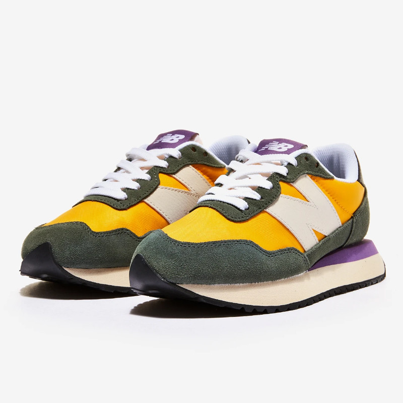 SEPATU SNEAKERS NEW BALANCE Wmns 237 Seasonal Heritage