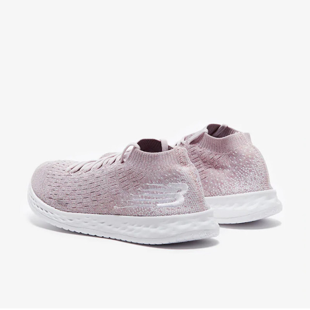 SEPATU LARI NEW BALANCE Wmns Zante Solace