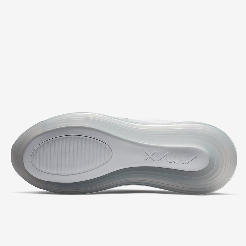 SEPATU SNEAKERS NIKE Air Max 720