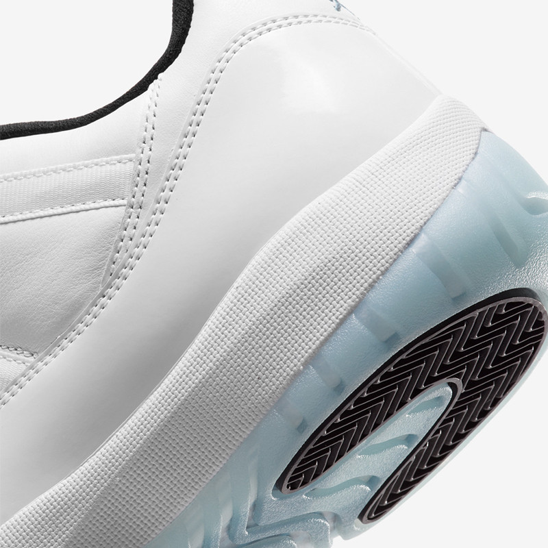 SEPATU BASKET AIR JORDAN AJ 11 Retro Low