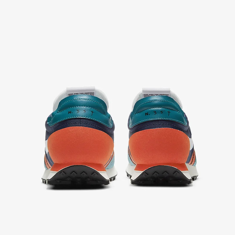 SEPATU SNEAKERS NIKE Daybreak Type SE