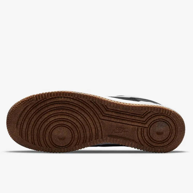 SEPATU SNEAKERS NIKE Air Force 1 '07 LV8