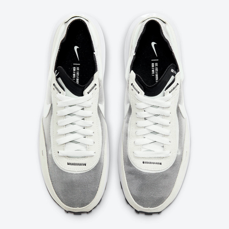 SEPATU SNEAKERS NIKE Waffle One