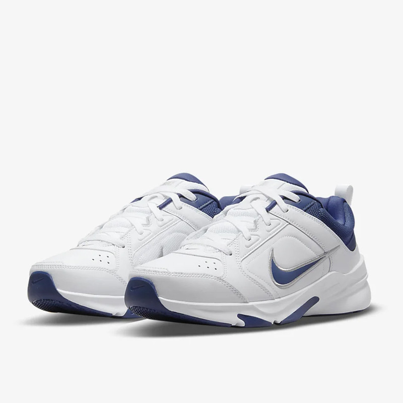 SEPATU TRAINING NIKE Defy All Day