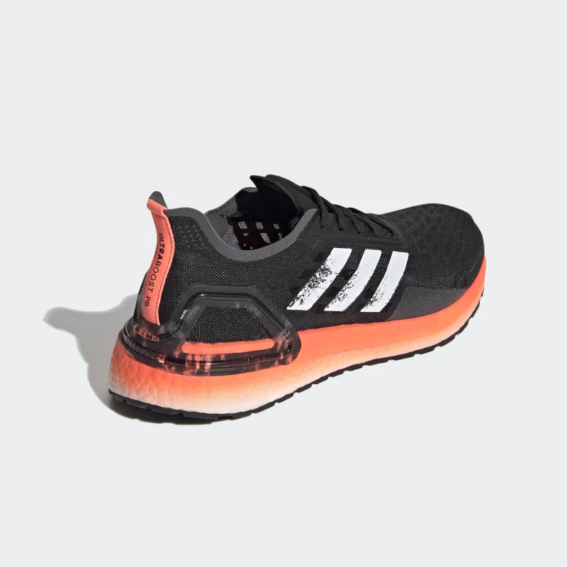 SEPATU LARI ADIDAS Wmns Ultraboost PB