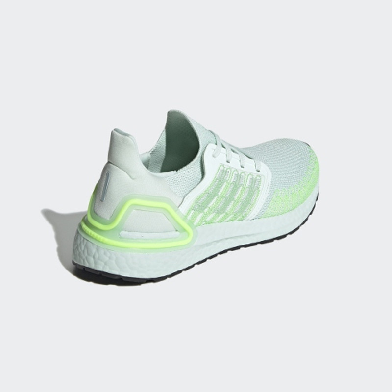 SEPATU LARI ADIDAS Wmns Ultraboost 20