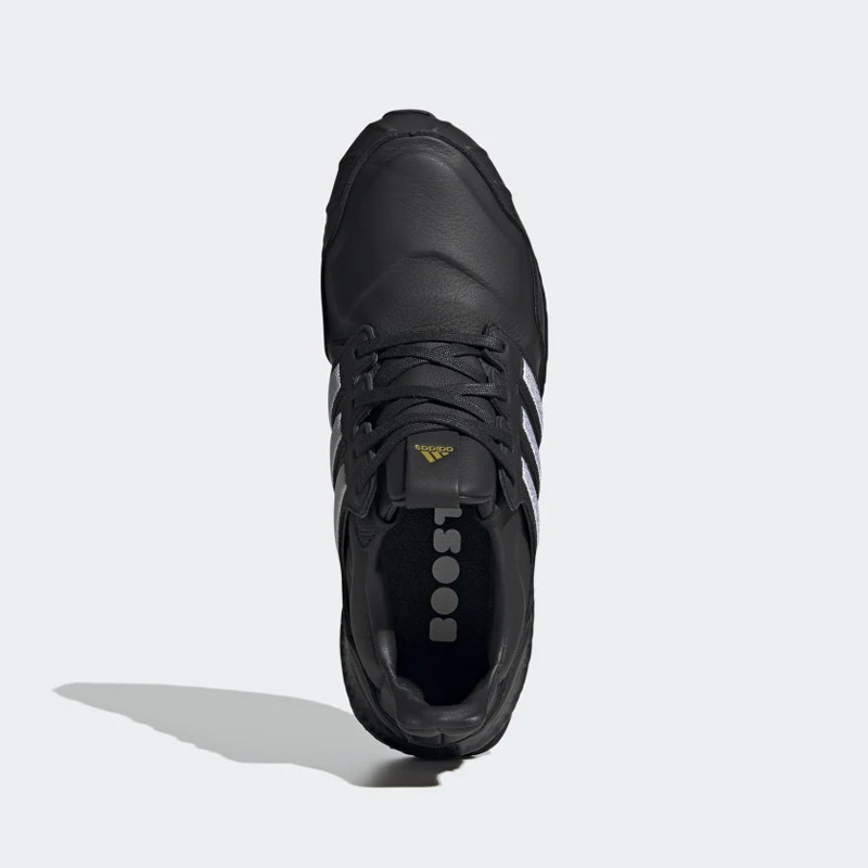 SEPATU LARI ADIDAS Ultraboost DNA