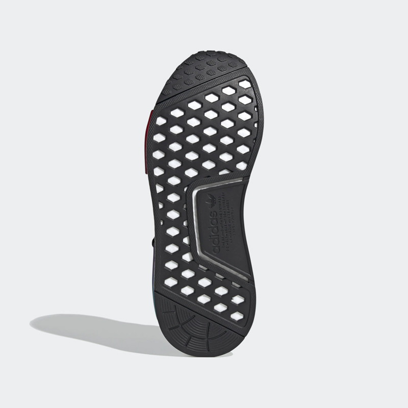 SEPATU SNEAKERS ADIDAS Nmd_R1