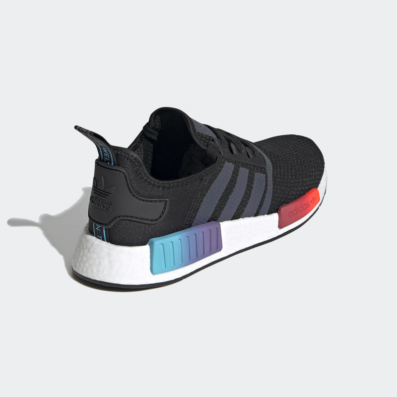 SEPATU SNEAKERS ADIDAS Nmd_R1