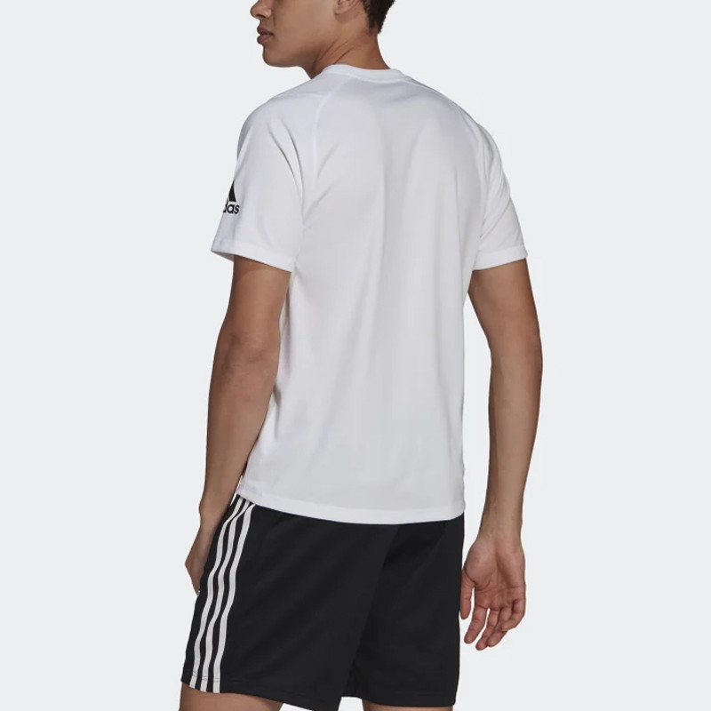 BAJU TRAINING ADIDAS FREELIFT ULTIMATE AEROREADY DESIGNED 2 MOVE SPORT TEE