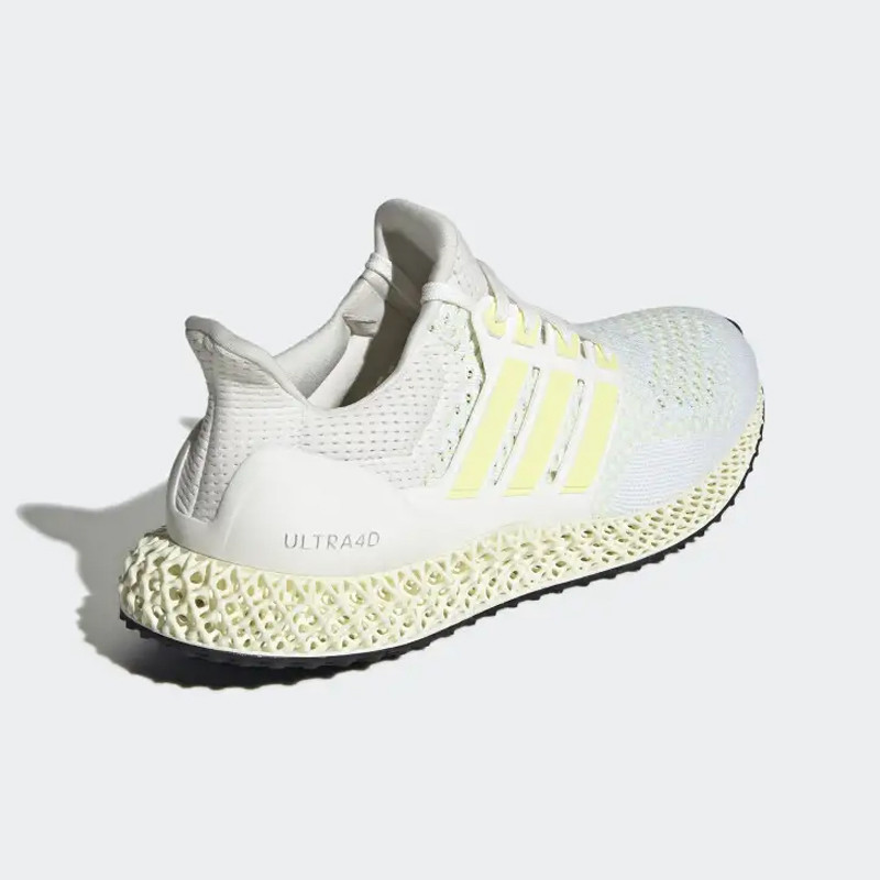 SEPATU LARI ADIDAS ULTRA 4D